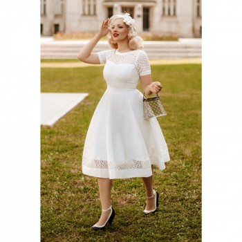 Dolly & Dotty - Tess Lace Embroidered Sleeved Dress in weiß
